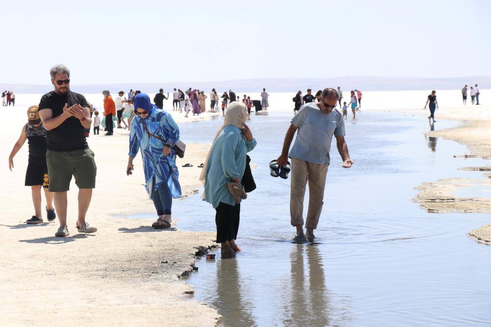 Tuz Gölü eşsiz manzara eşliğinde şifa sunuyor 27